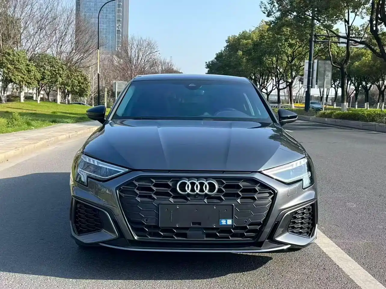 Audi A3 2023 Facelift A3L Limousine 35 TFSI Fashion Sport фото 2