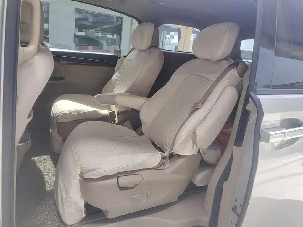 Buick GL8 2018 ES 28T Luxury Type China VI фото 17