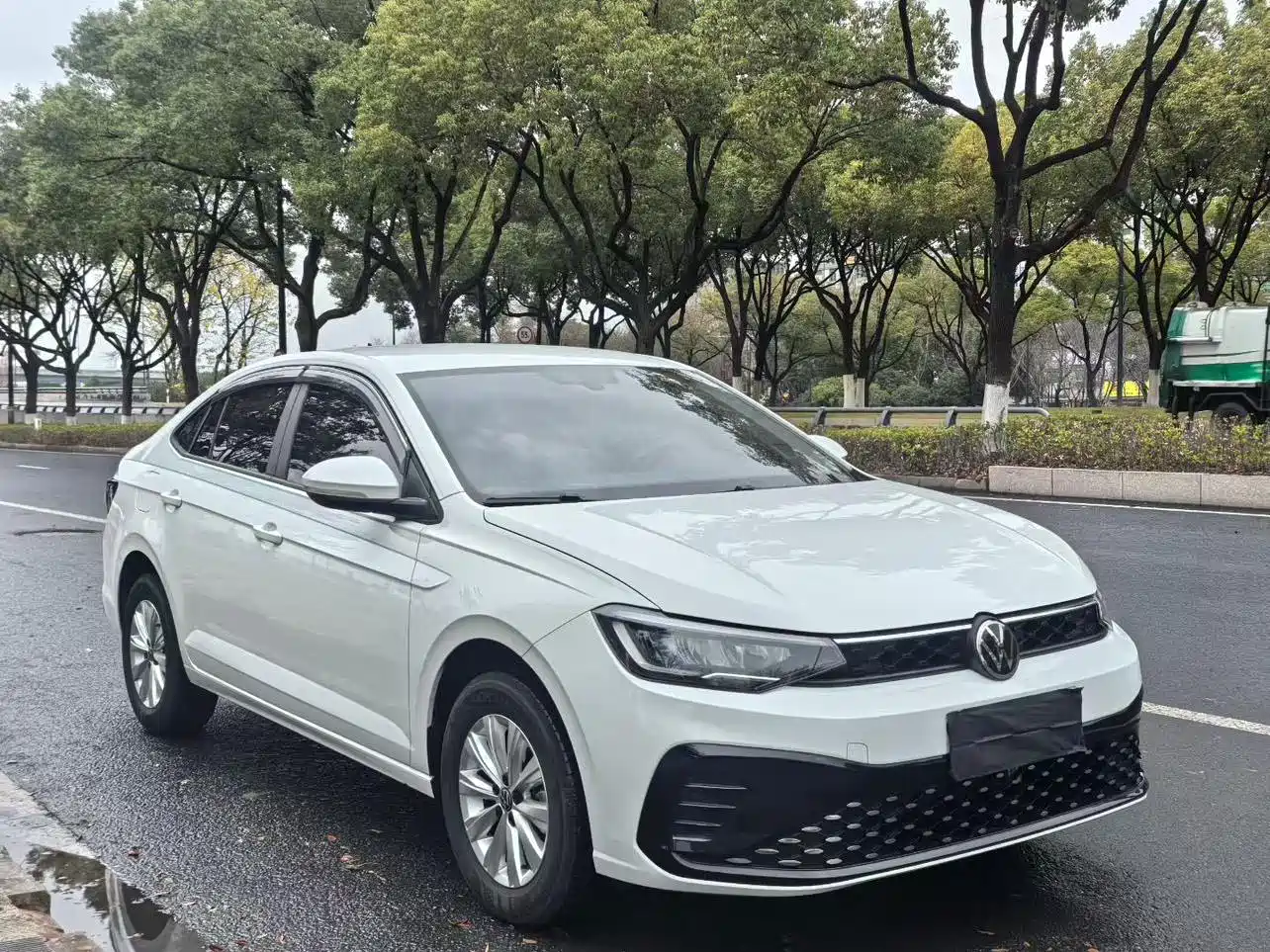 Volkswagen Lavida 2025 New Edge 1.5L Outstanding New Ease фото 3