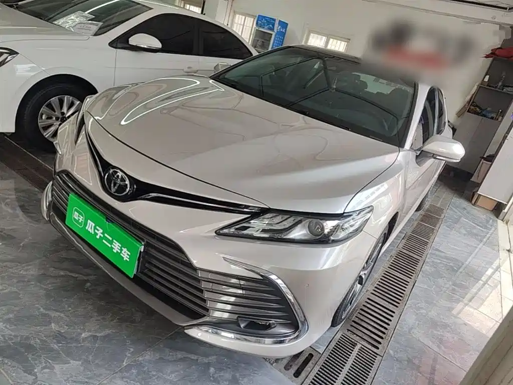 Toyota Camry 2021 2.5G Luxury Edition фото 2