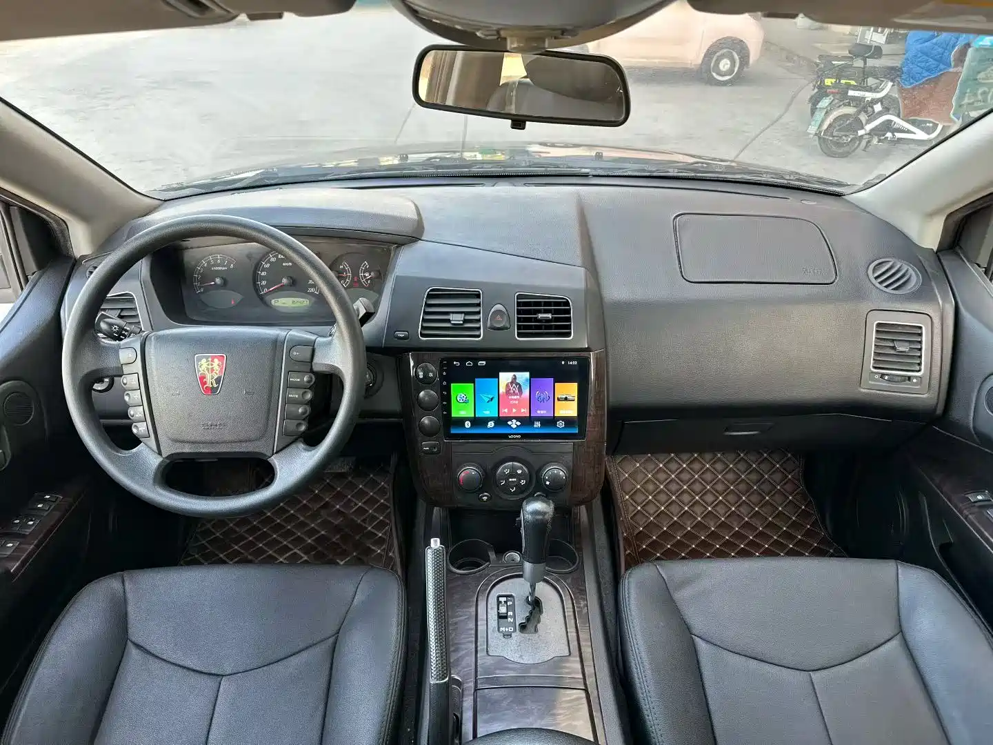 Photo 9 - Roewe W5