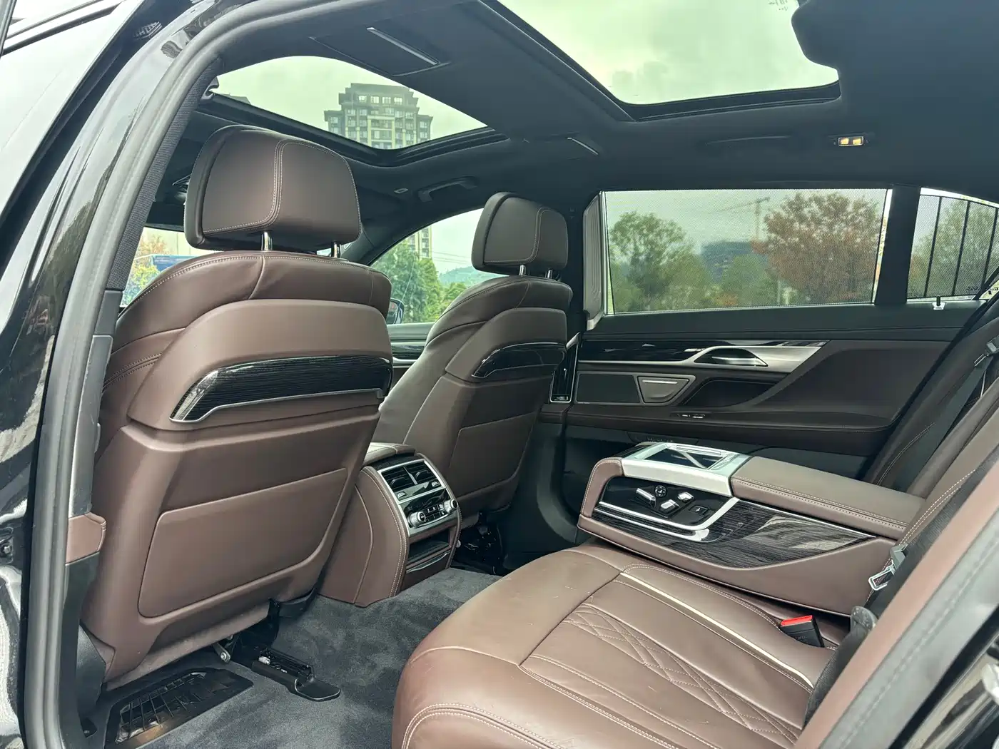 BMW 7 Series 2021 Model 730Li M Sport Package фото 6