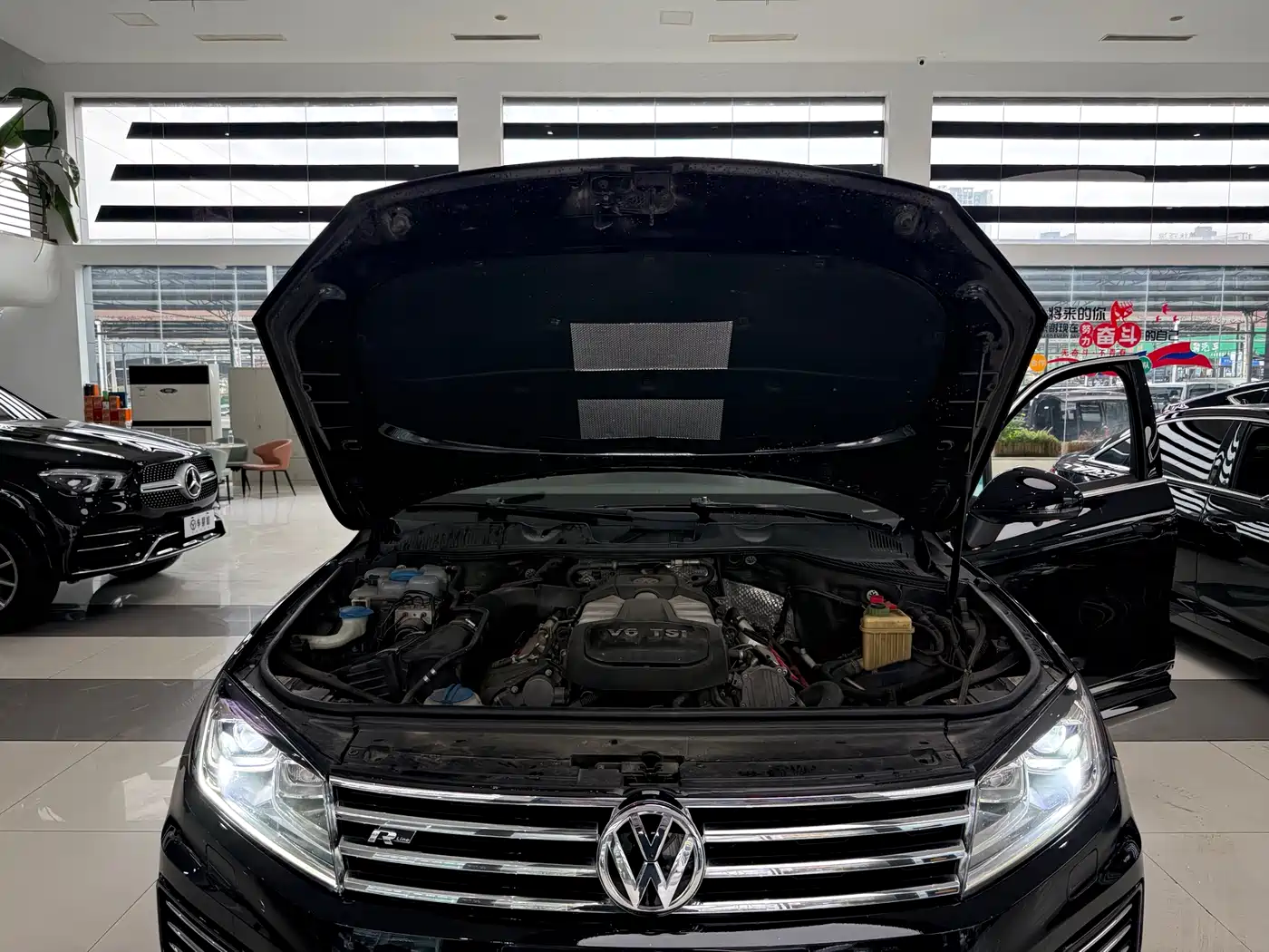Volkswagen Touareg 2017 3.0TSI Mountain Master Edition фото 15