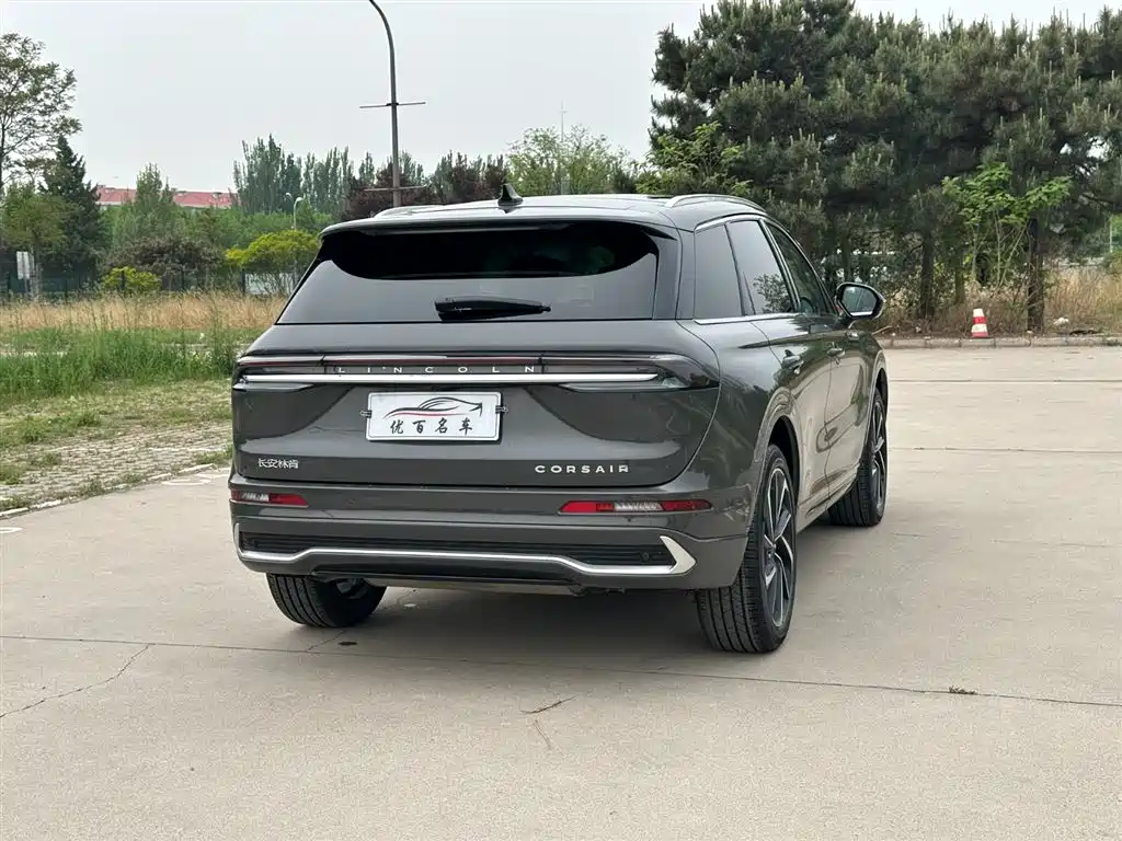 LINCOLN ADVENTURER