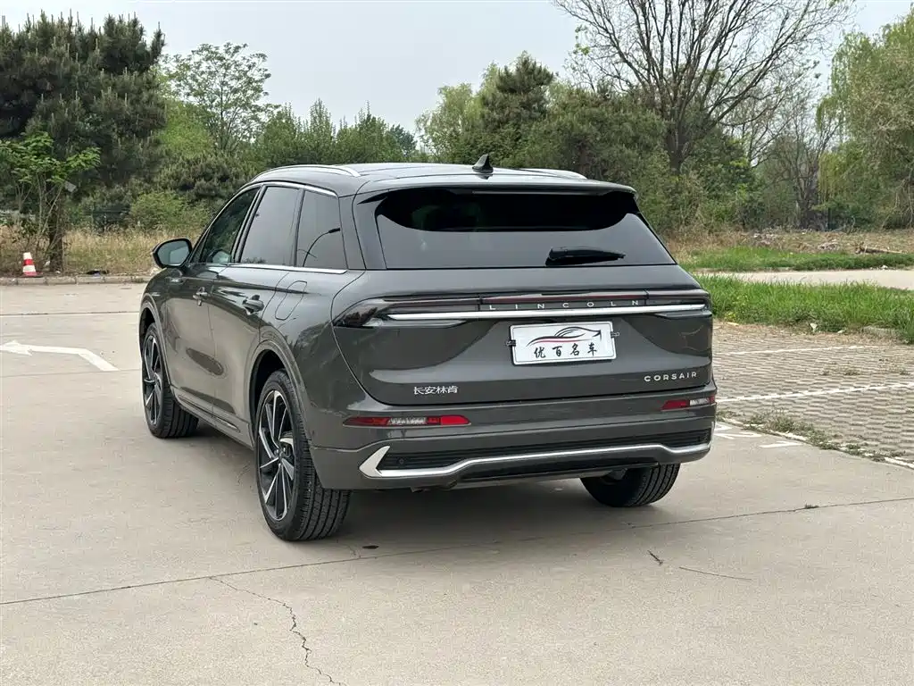 LINCOLN ADVENTURER
