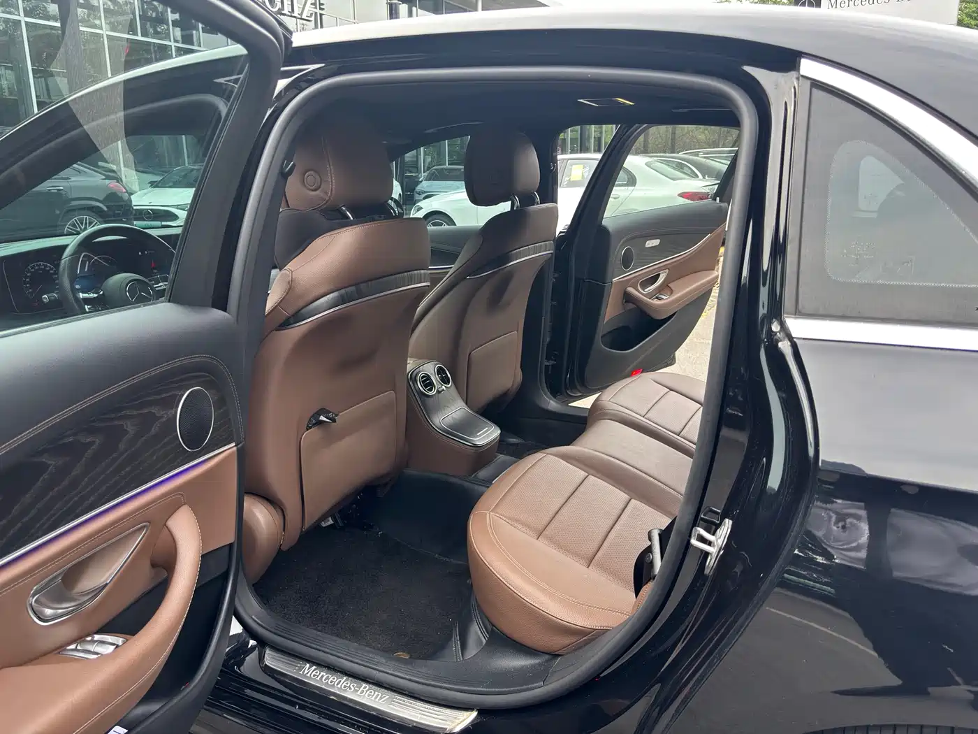 Mercedes-Benz E-Class New Energy 2022 Facelift E 350 e L Plug-in Hybrid Sport Sedan фото 8