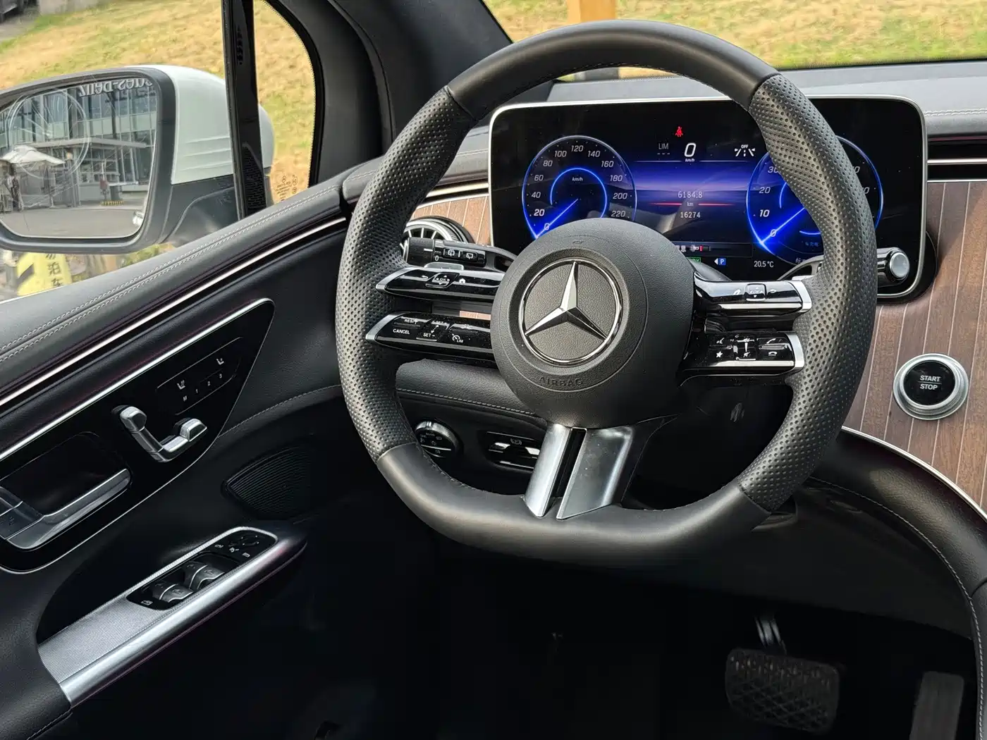 Mercedes-Benz EQE SUV 2025 2024 500 4MATIC Pioneer Edition