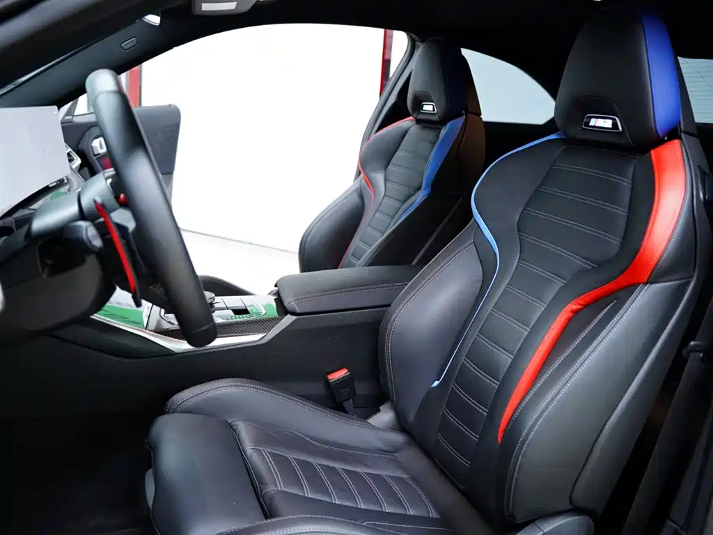 BMW M2 2024 M2 фото 27