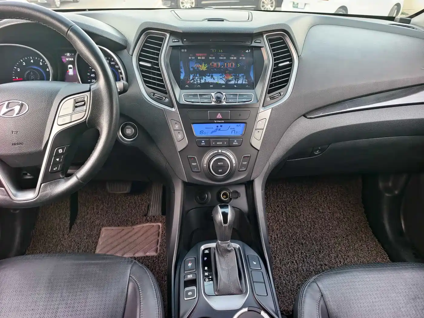 Hyundai Santa Fe 2013 2.4L Automatic AWD Premium фото 12