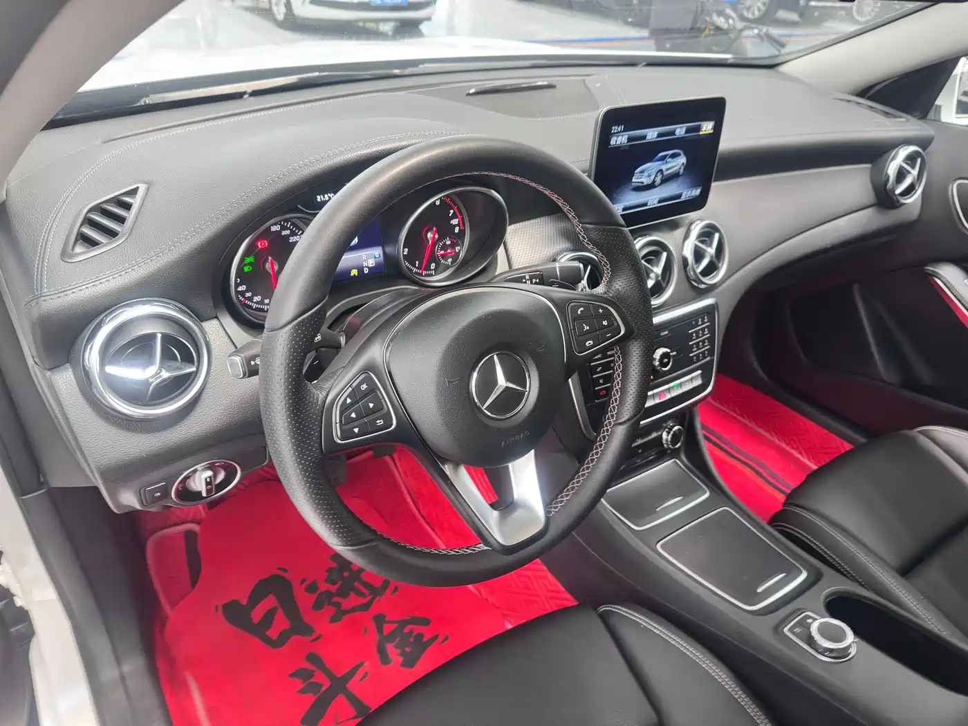 Mercedes-Benz GLA 2018 GLA 200 Fashion фото 8