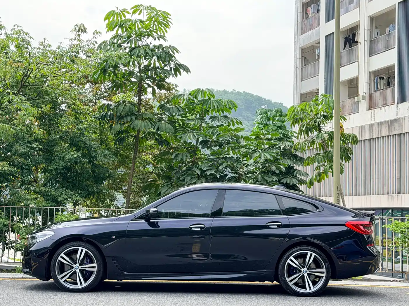 BMW 6 Series GT 2018 640i xDrive M Sport Package фото 6