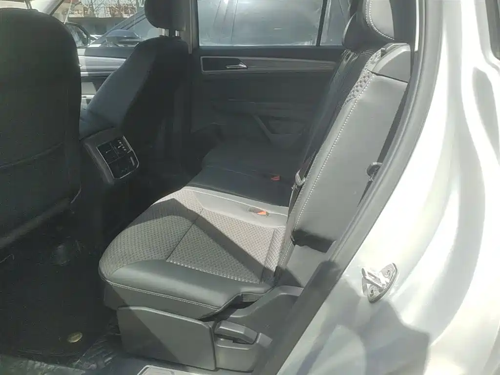 Volkswagen Teramont 2017 380TSI 4WD Comfort Edition фото 17