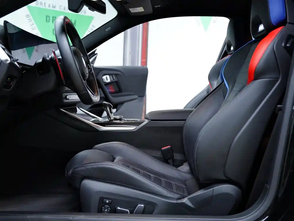 BMW M2 2024 M2 фото 26