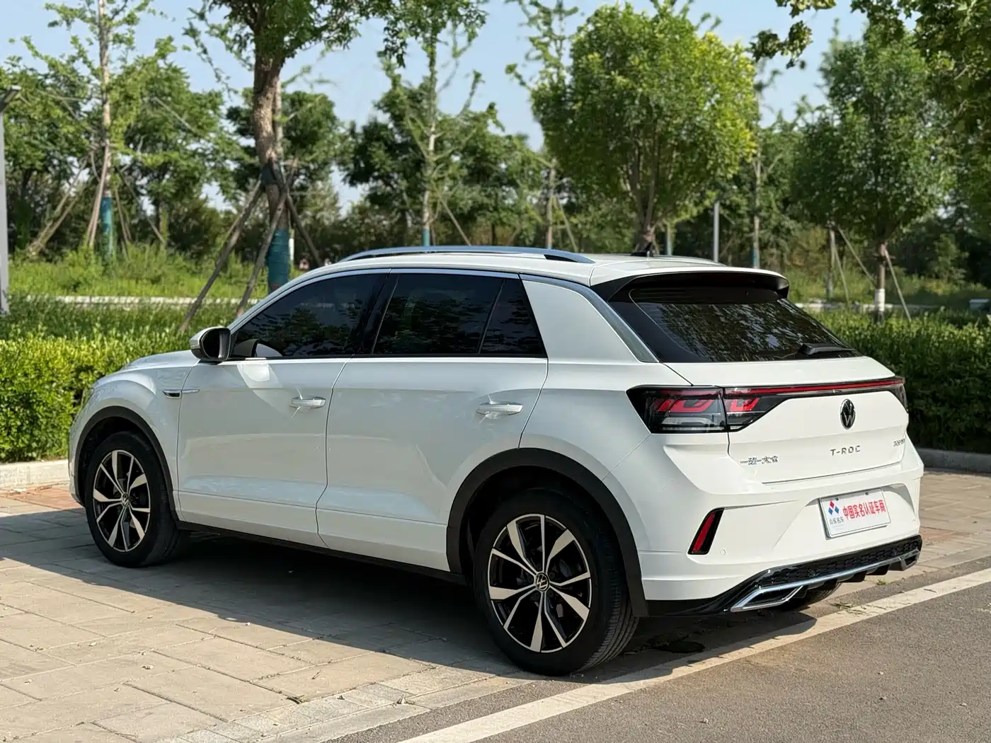 Volkswagen T-ROC 2024 300TSI DSG 2WD Morning Light Edition фото 20