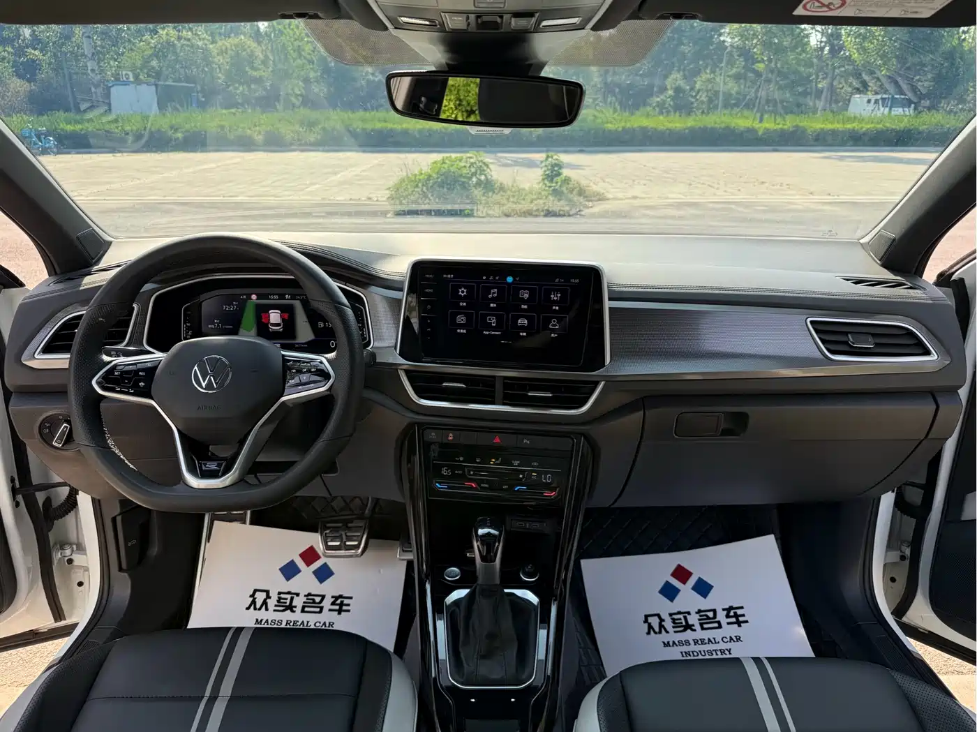 Volkswagen T-ROC 2024 300TSI DSG 2WD Morning Light Edition фото 8