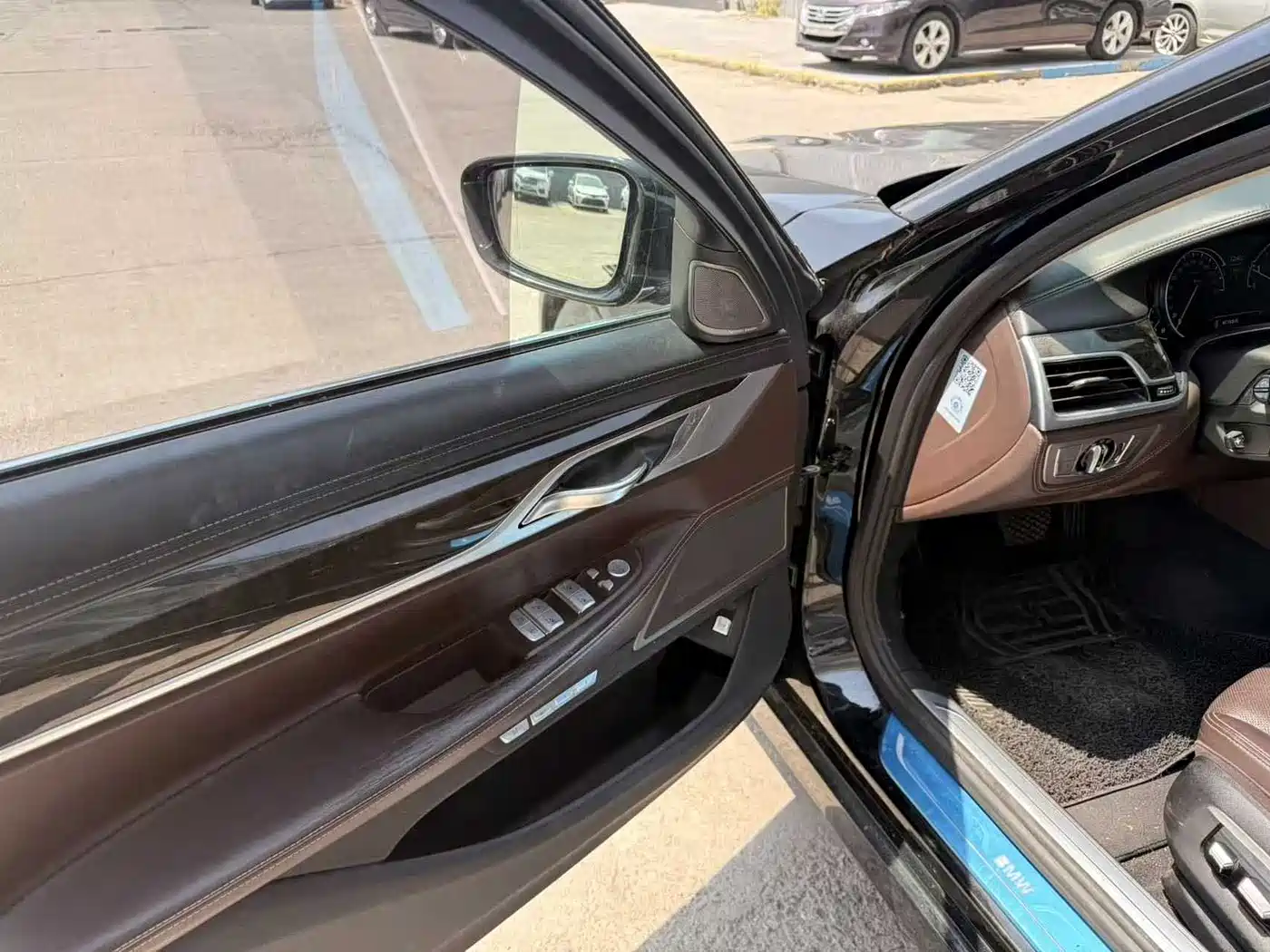 BMW 7 Series 2016 740Li Leading Edition фото 6