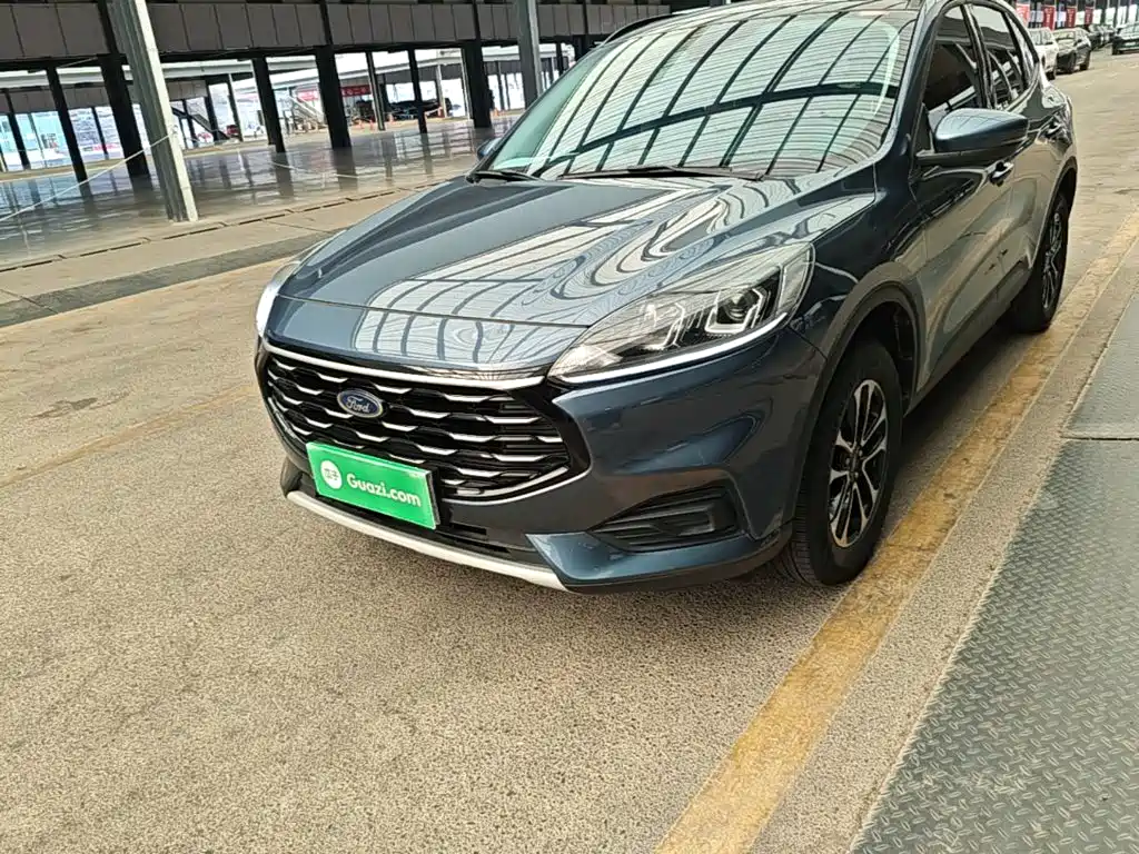 Photo 24 - Ford Escape