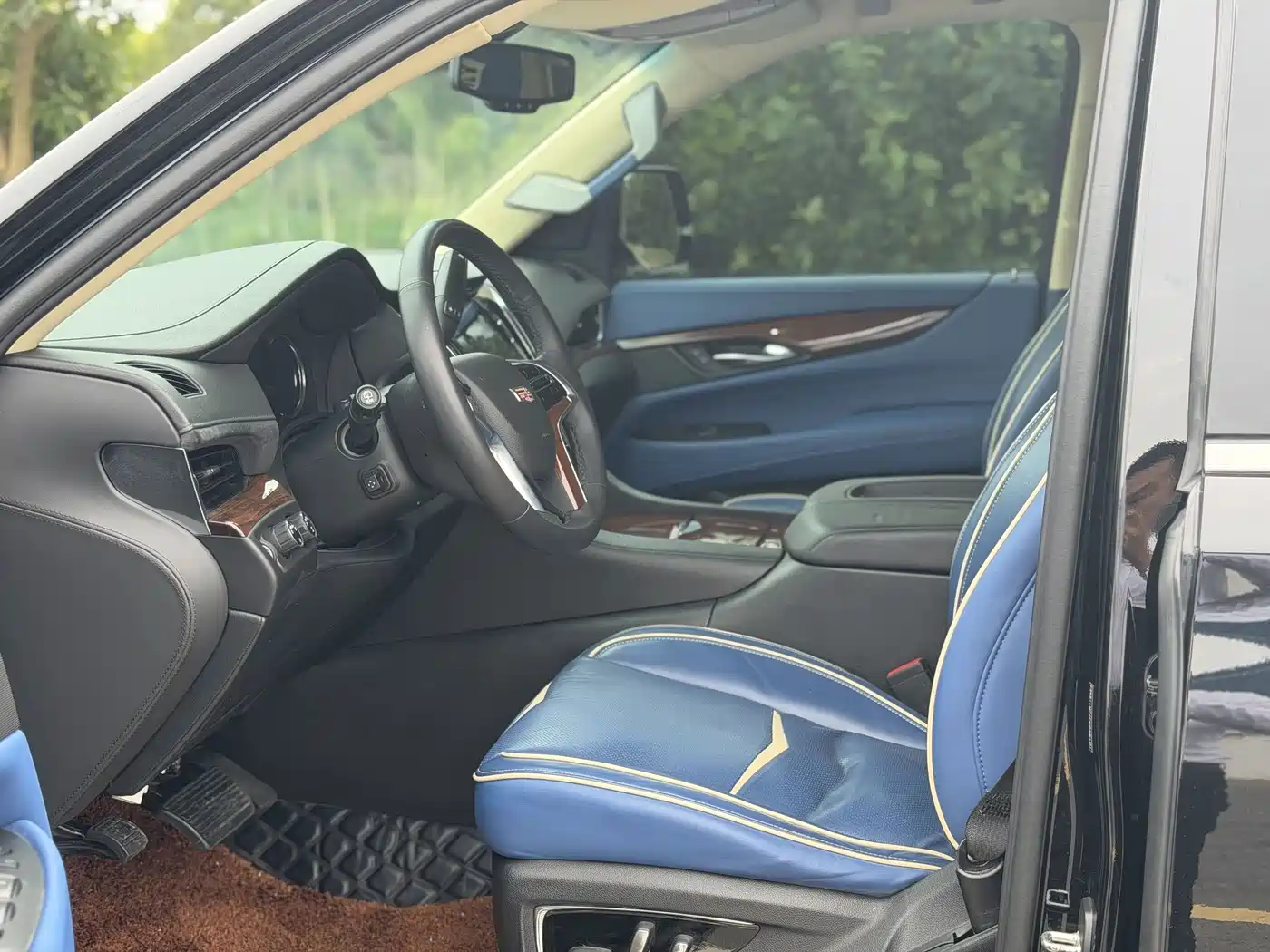 Cadillac Escalade 2020 2017 6.2L ESV Platinum Extended