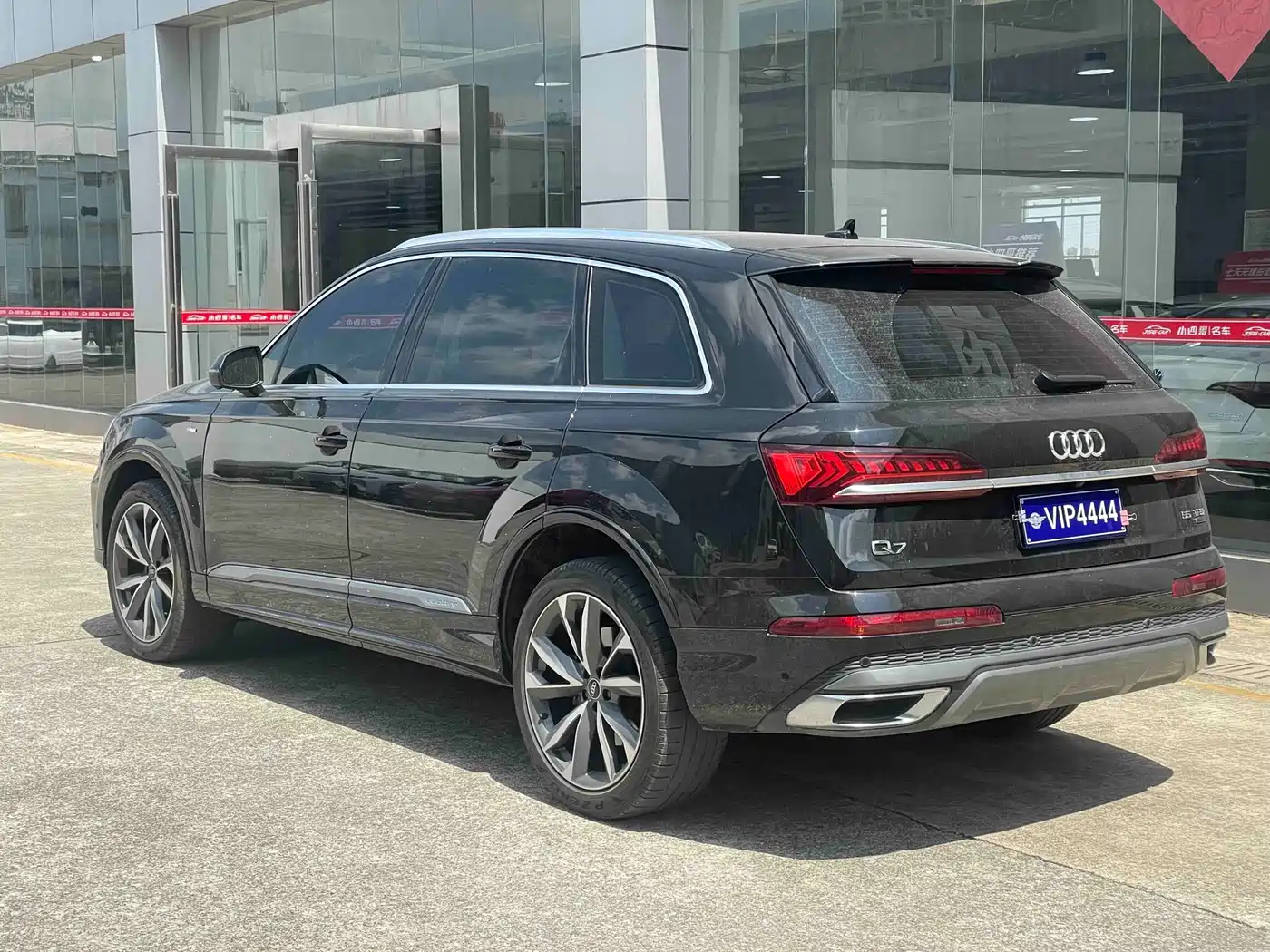AUDI Q7