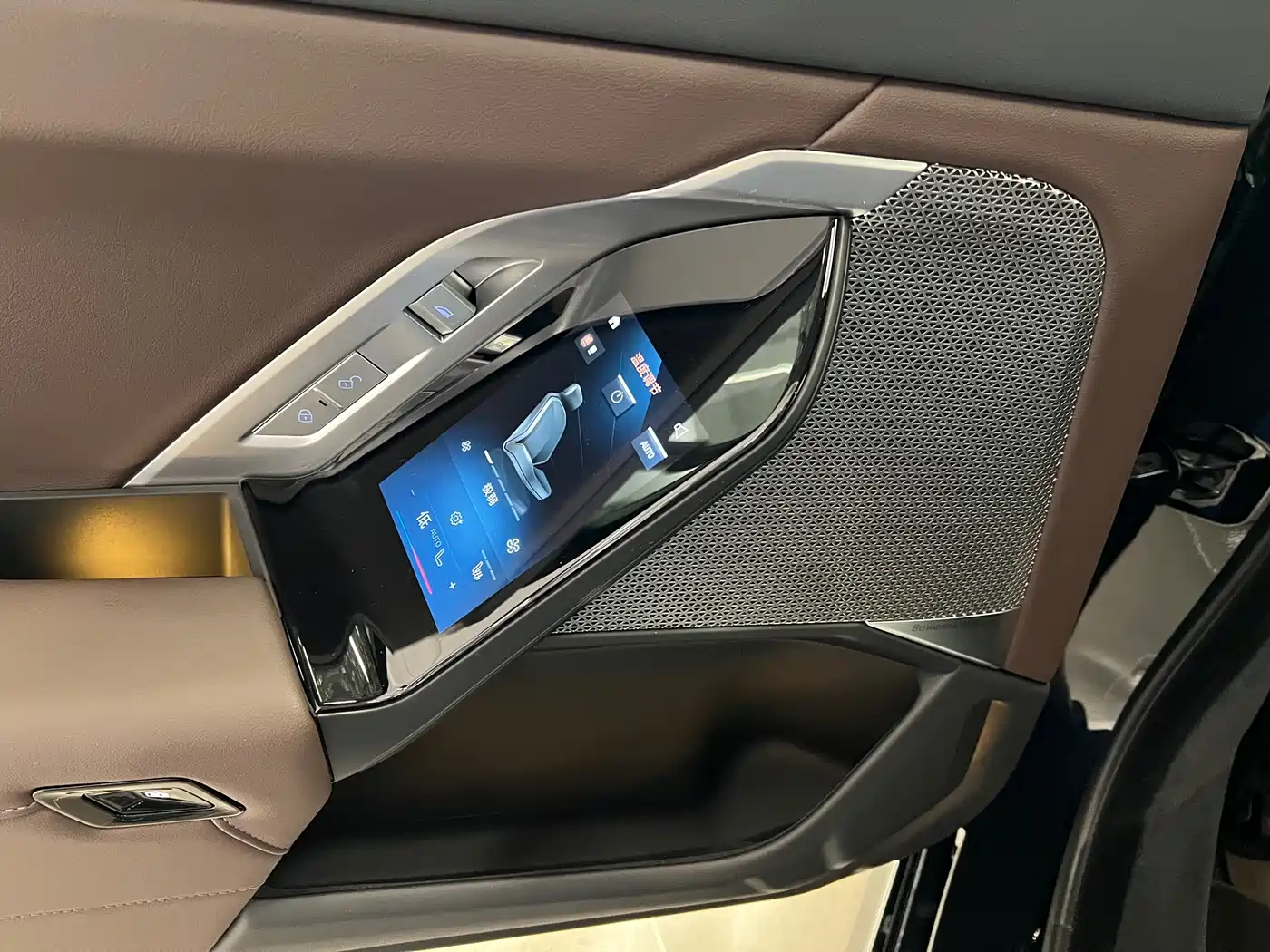 BMW 7 Series 2023 Model 740Li Leading M Sport Package фото 14