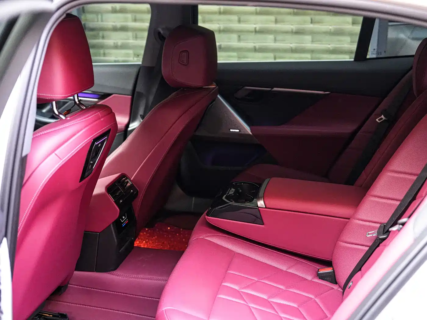 BMW 5 Series 2024 530Li Premium M Sport Package фото 11
