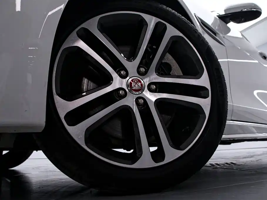 JAGUAR XEL