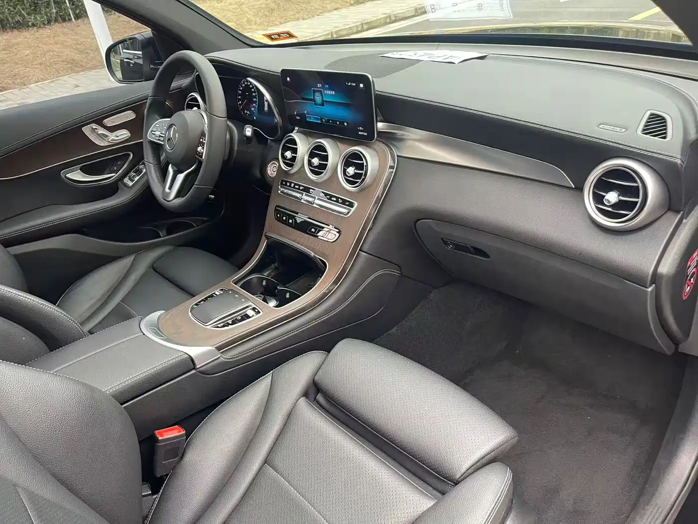 Mercedes-Benz GLC 2022 Model GLC 260 L 4MATIC Luxury Edition фото 15