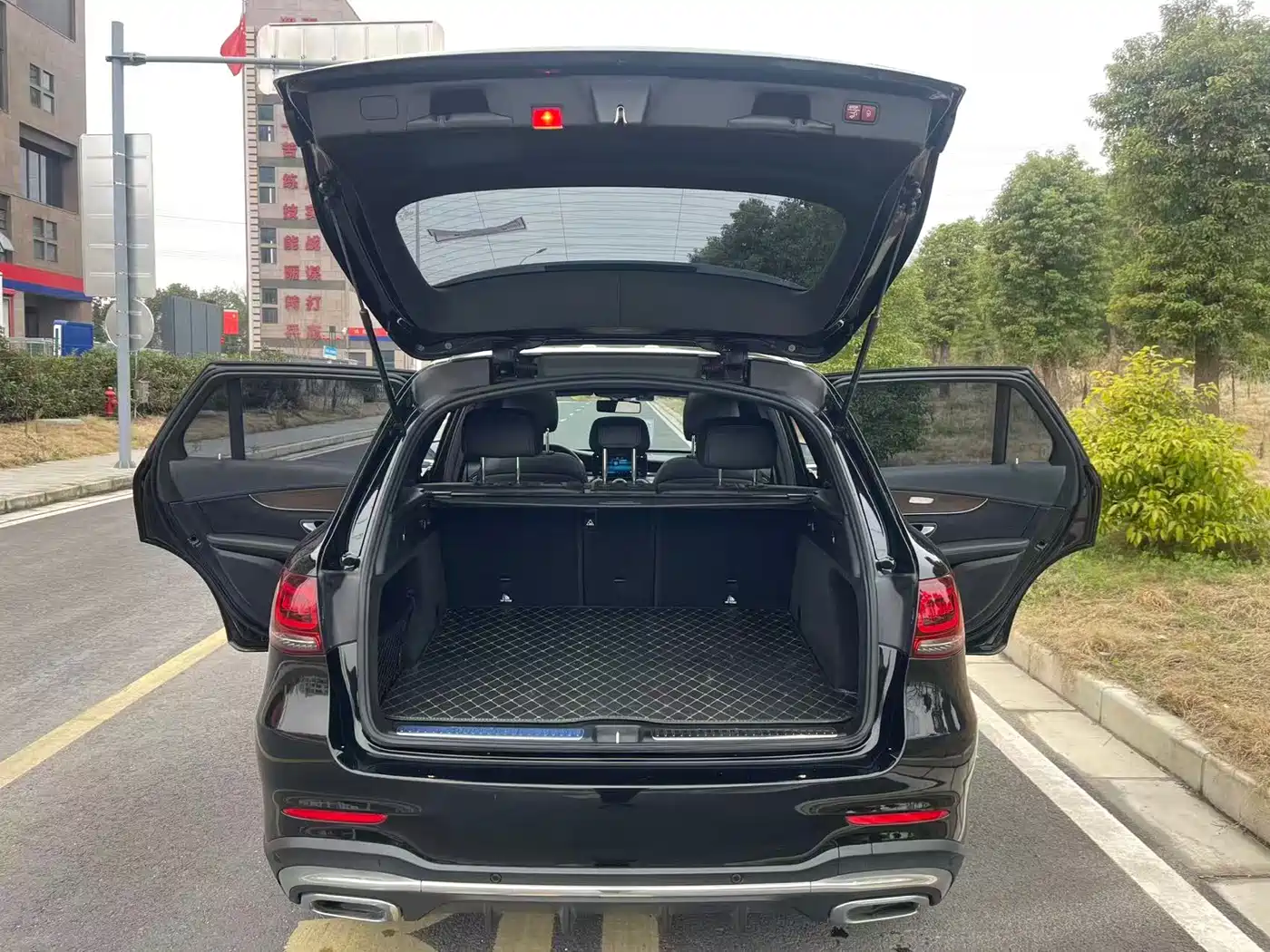 Mercedes-Benz GLC 2022 Model GLC 260 L 4MATIC Luxury Edition фото 14
