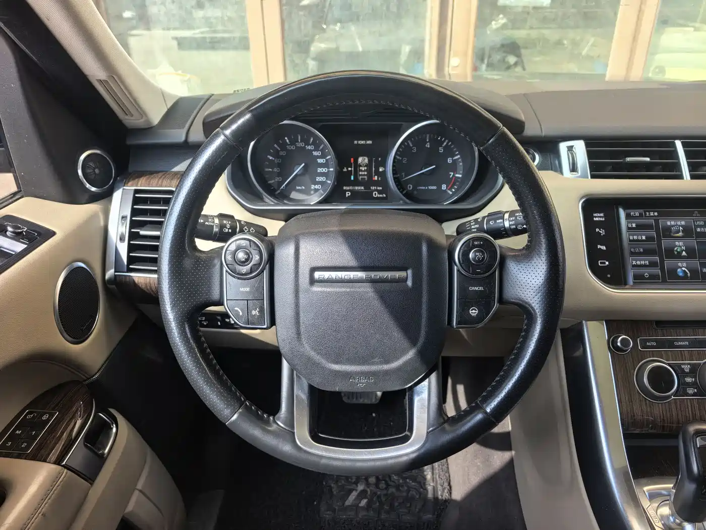 Land Rover Range Rover Sport фото 7