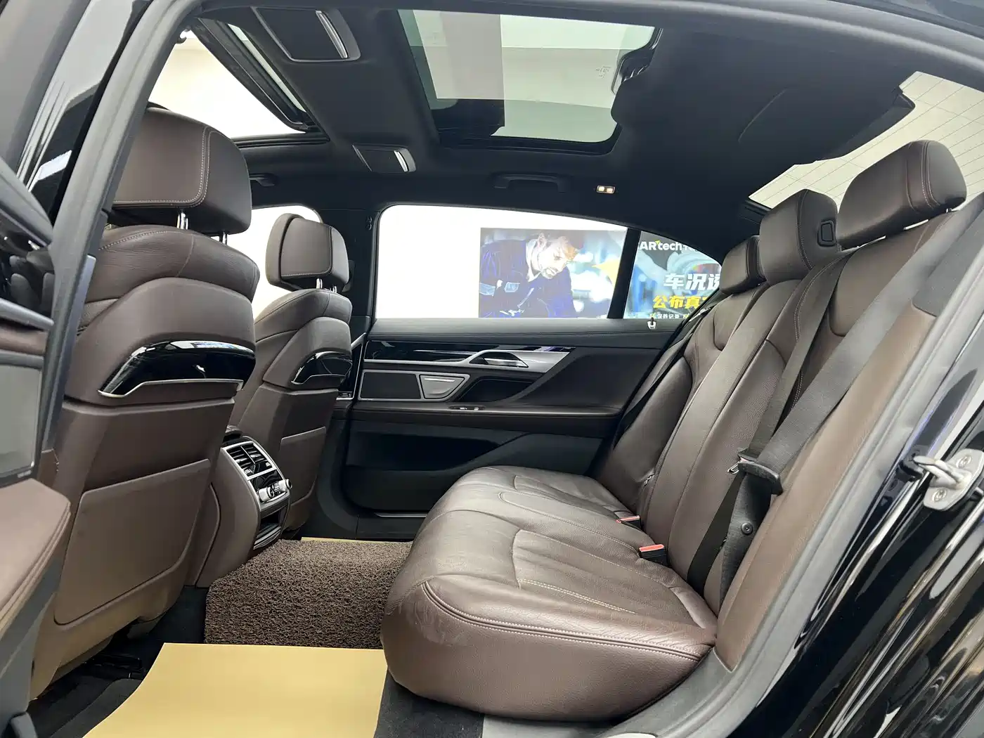 BMW 7 Series 2018 730Li Leading Type M Sport Package фото 12