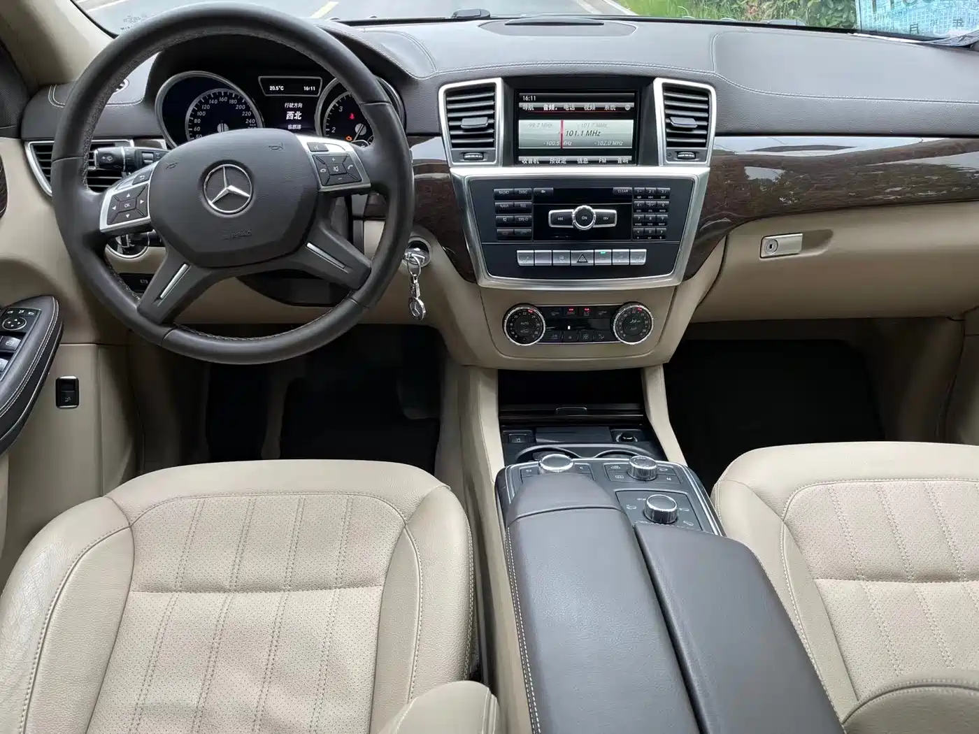 Mercedes-Benz GL-Class 2014 GL 350 CDI 4MATIC фото 3
