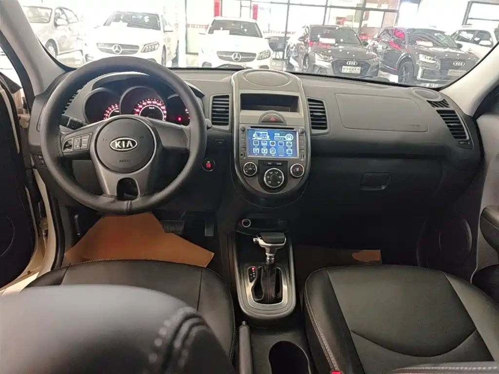 Kia Soul 2013 1.6L AT GL фото 10