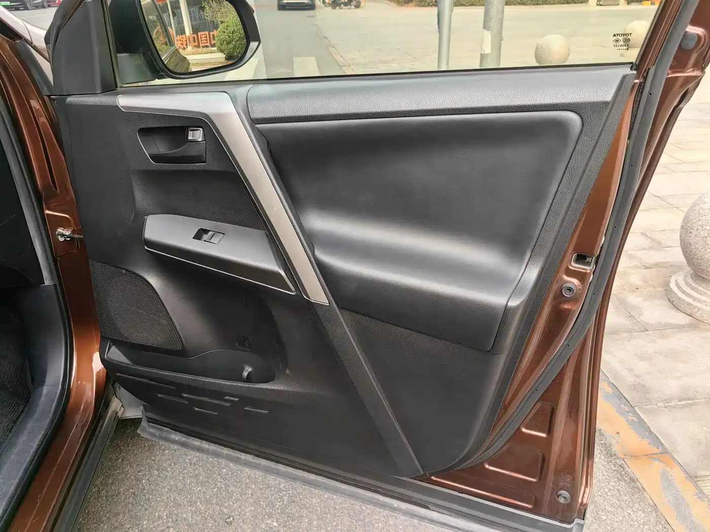 Toyota RAV4 Rongfang 2018 2.5L Automatic 4WD Elite i Edition фото 9