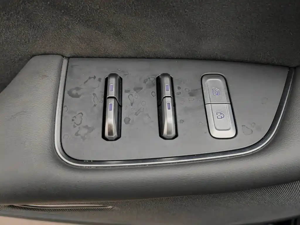 Dongfeng Yipai eπ007 2026 2025 Model Sport Version