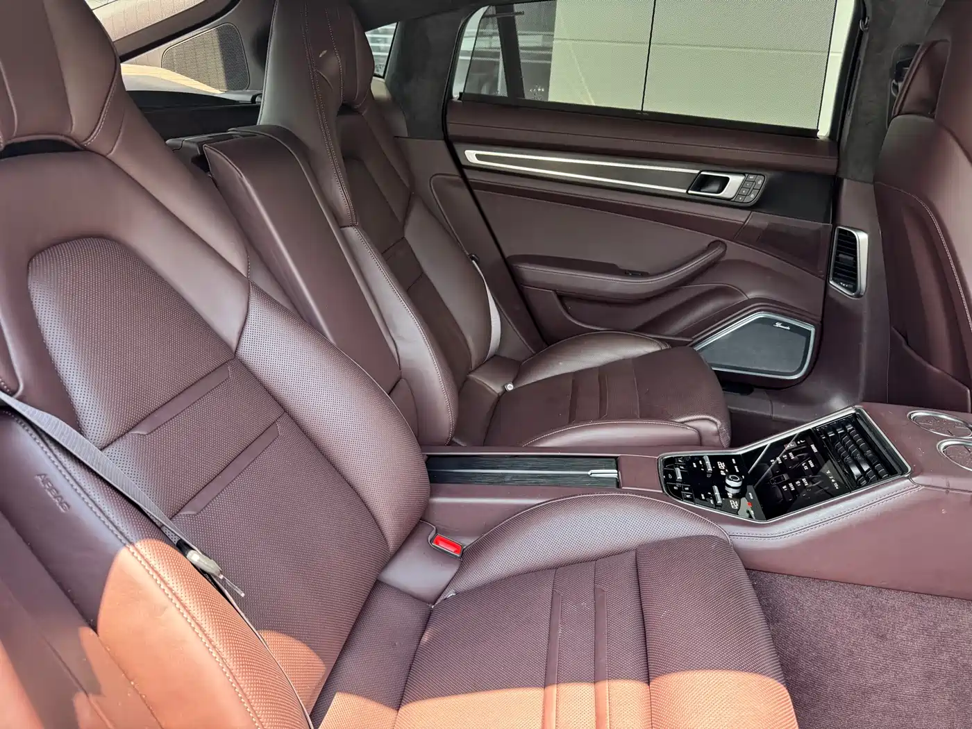 Porsche Panamera New Energy 2023 Panamera Turbo S E-Hybrid Executive Long Wheelbase 4.0T фото 13