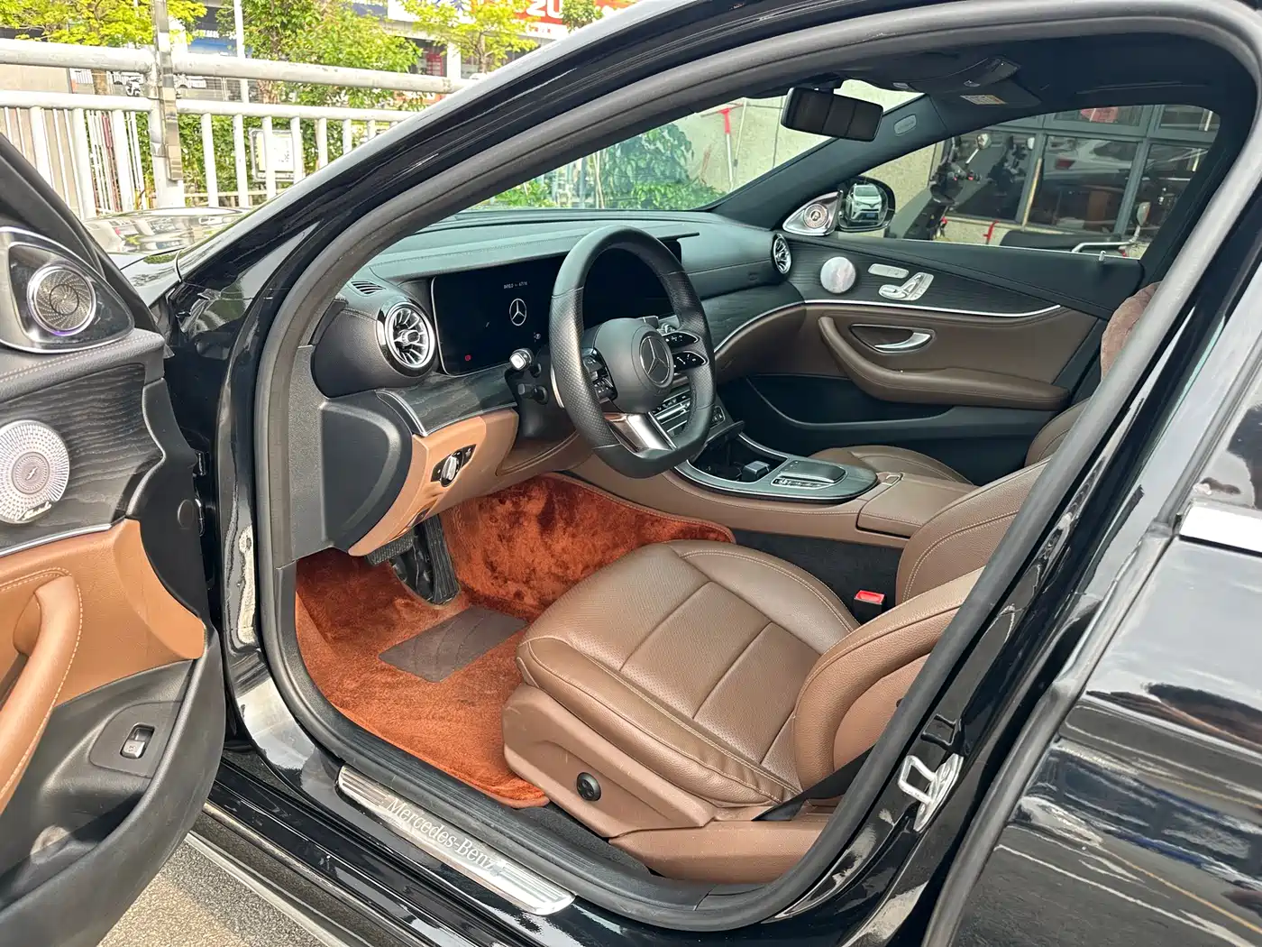 Mercedes-Benz E-Class 2021 E 300 L Sport Luxury Edition фото 4