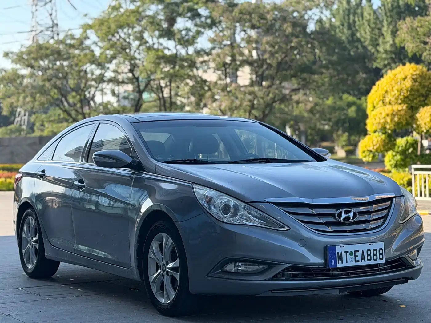 Hyundai Sonata 2011 2.0L Auto Leading Edition фото 3
