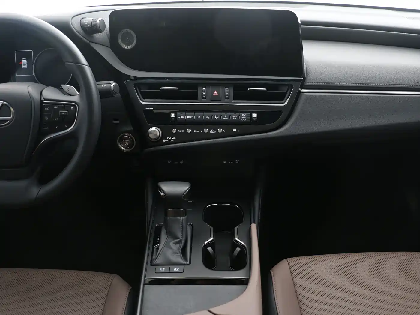 Lexus ES 2022 300h Ultimate Edition фото 11