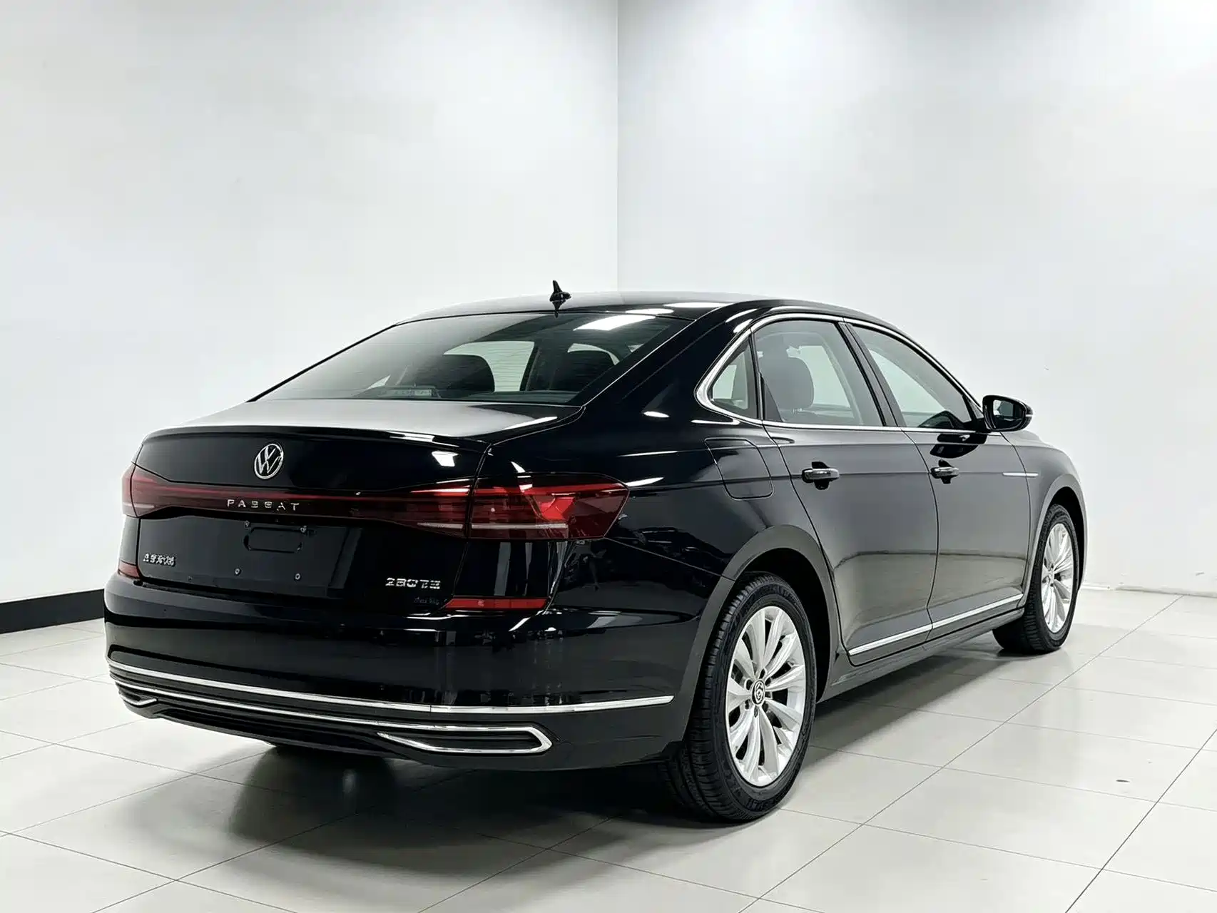 صورة 6 - Volkswagen Passat