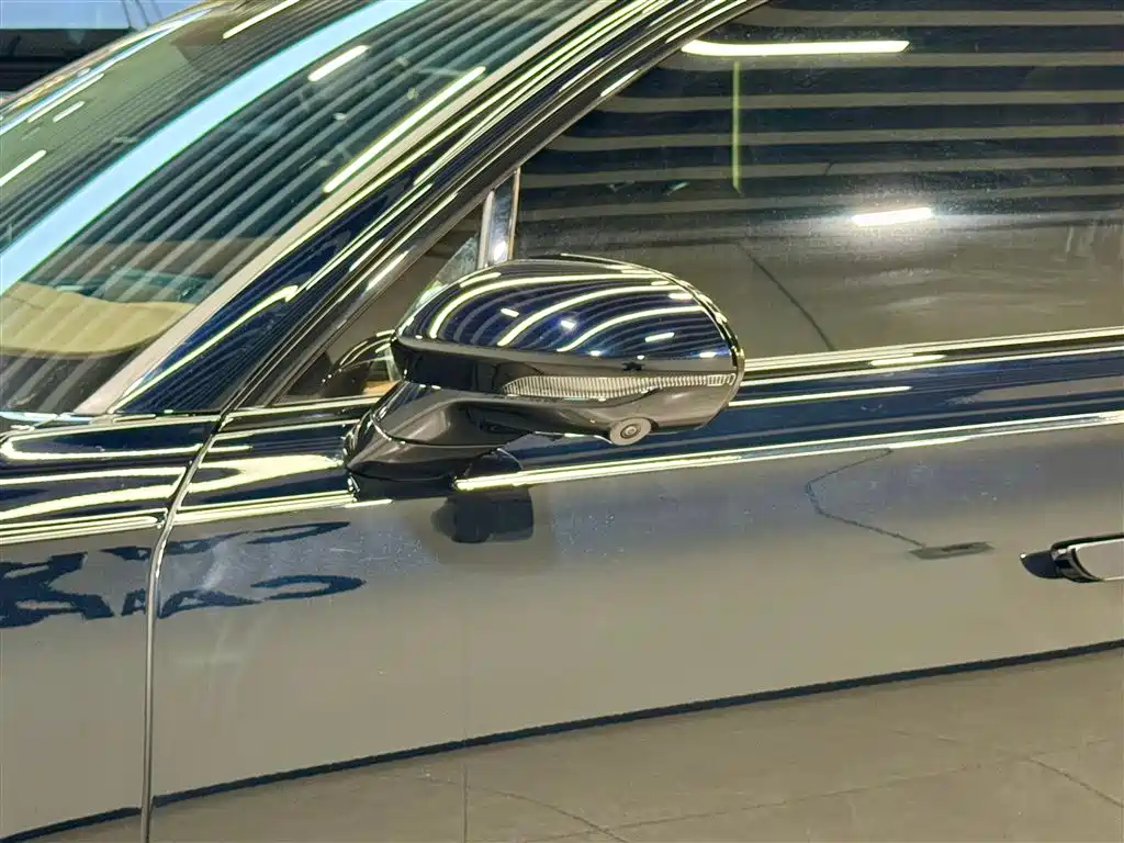 Hongqi H9 2024 2.0T Qi Enjoy Private Fashion Edition фото 13