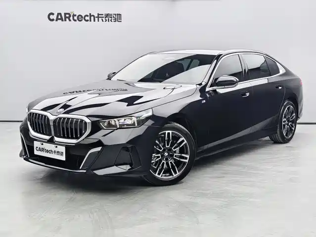 BMW 5 Series 2025 530Li Leading M Sport Package