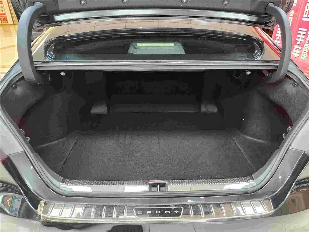 Toyota Camry 2018 2.5G Luxury Edition фото 14