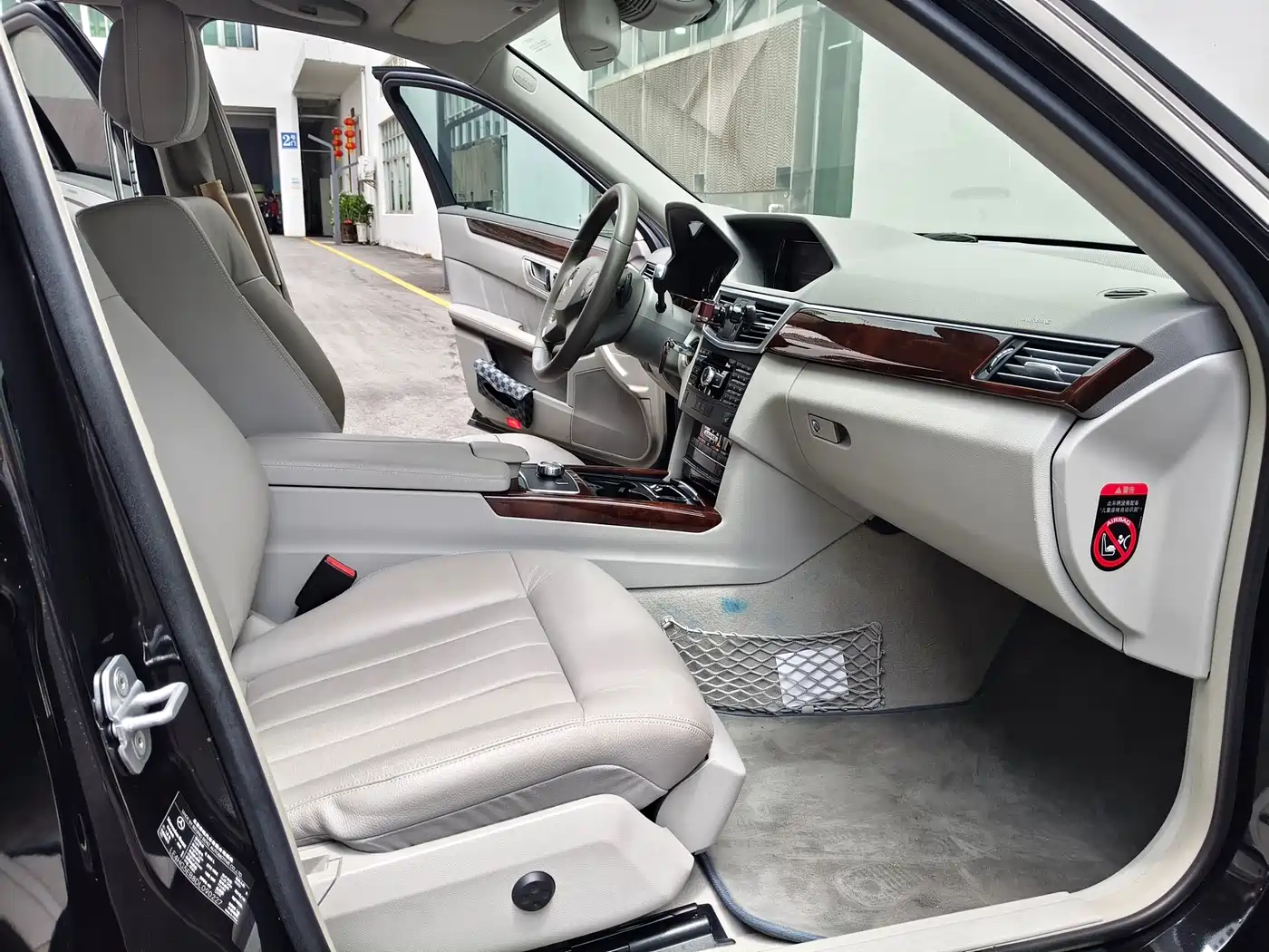 Mercedes-Benz E-Class 2013 E 300 L Elegance фото 6