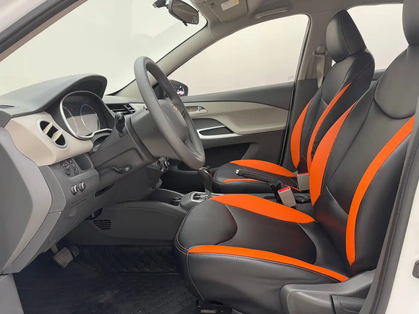 Chevrolet Sail 2015 Sail 3 1.3L AMT Ideal Edition фото 11
