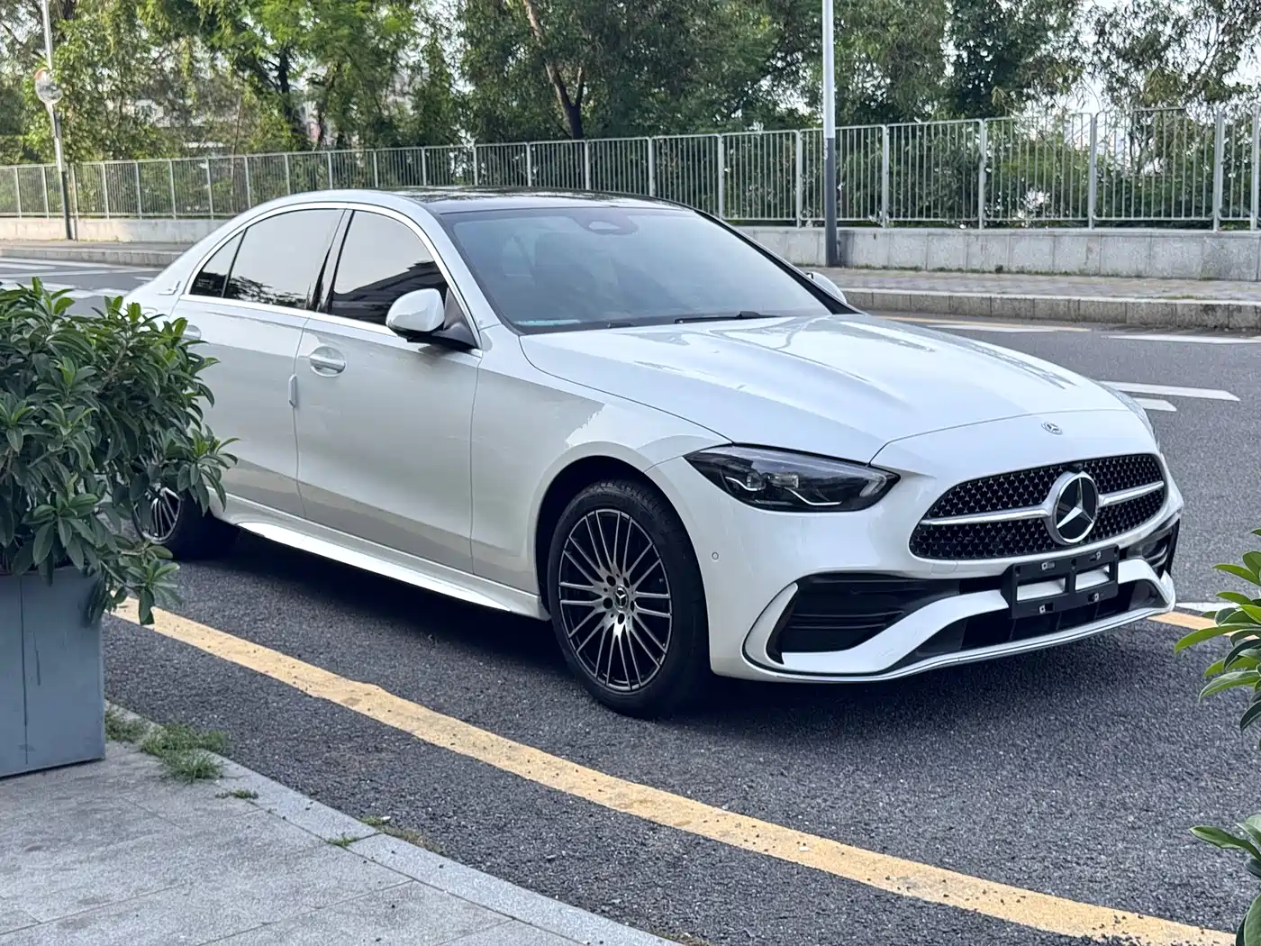 Mercedes-Benz C-Class 2025 Facelift C 260 L Sport Edition фото 3
