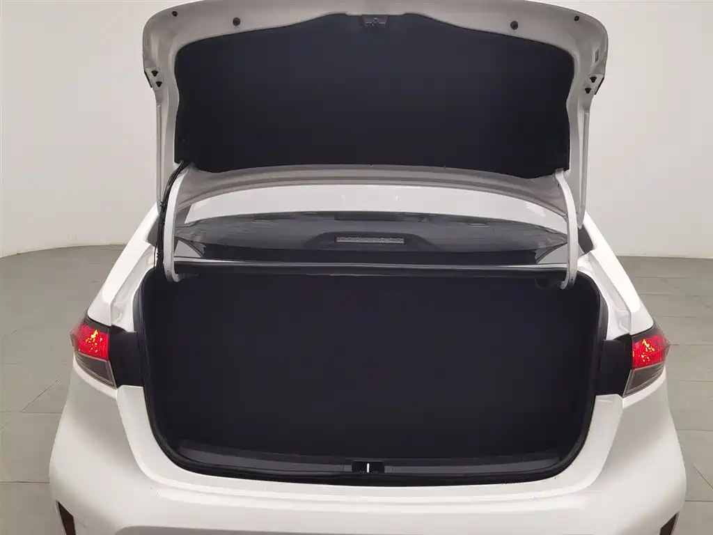 Toyota Levin 2023 Smart Hybrid 1.8L Leading Edition фото 16