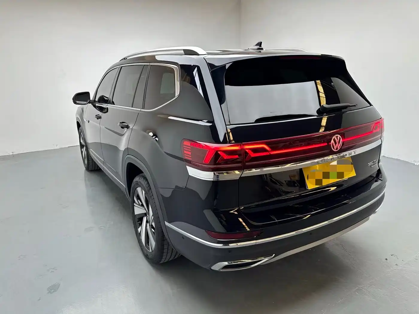 Volkswagen Teramont 2024 380TSI 4WD Dragon Glory Edition фото 9