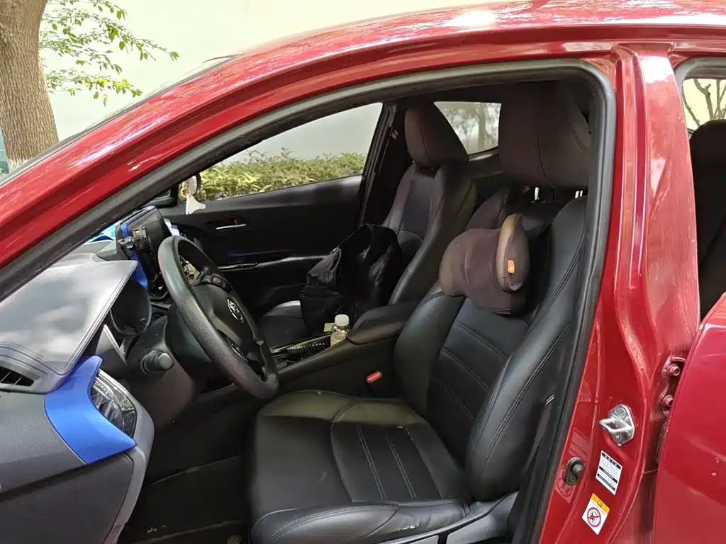 Toyota C-HR 2018 2.0L Leading Edition China VI фото 8