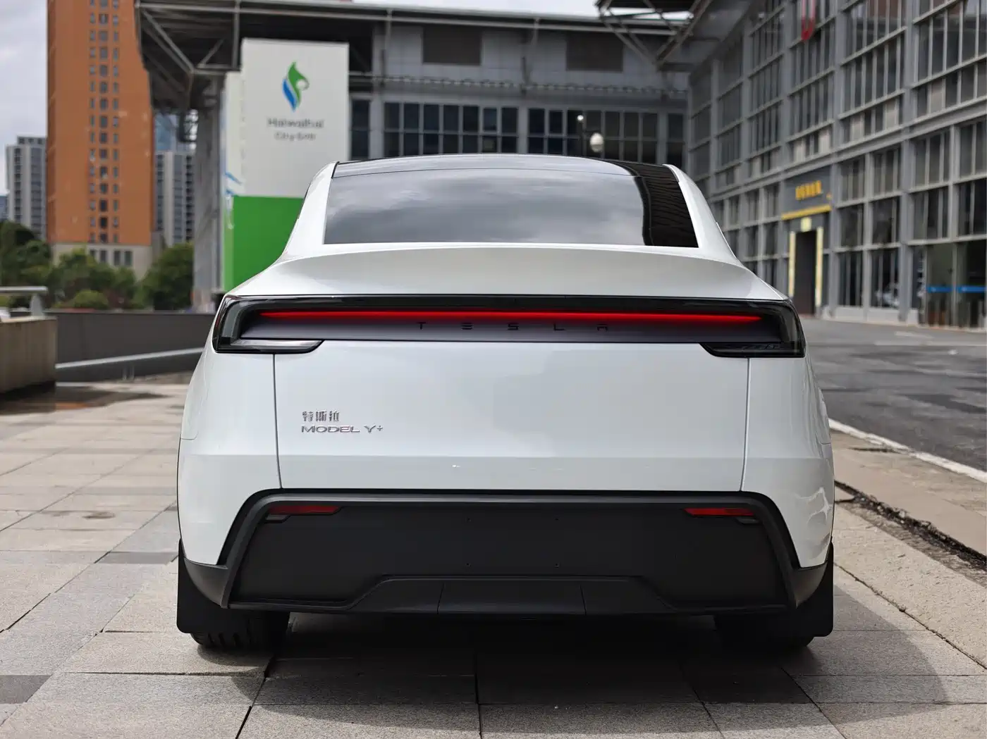Фото 4 - Tesla Model Y