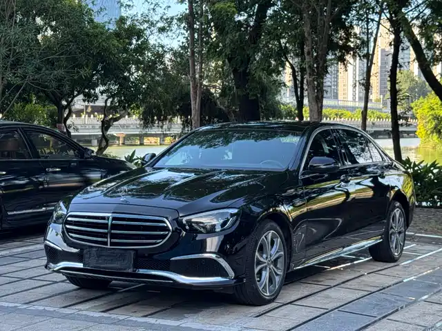 Mercedes-Benz E-Class 2022